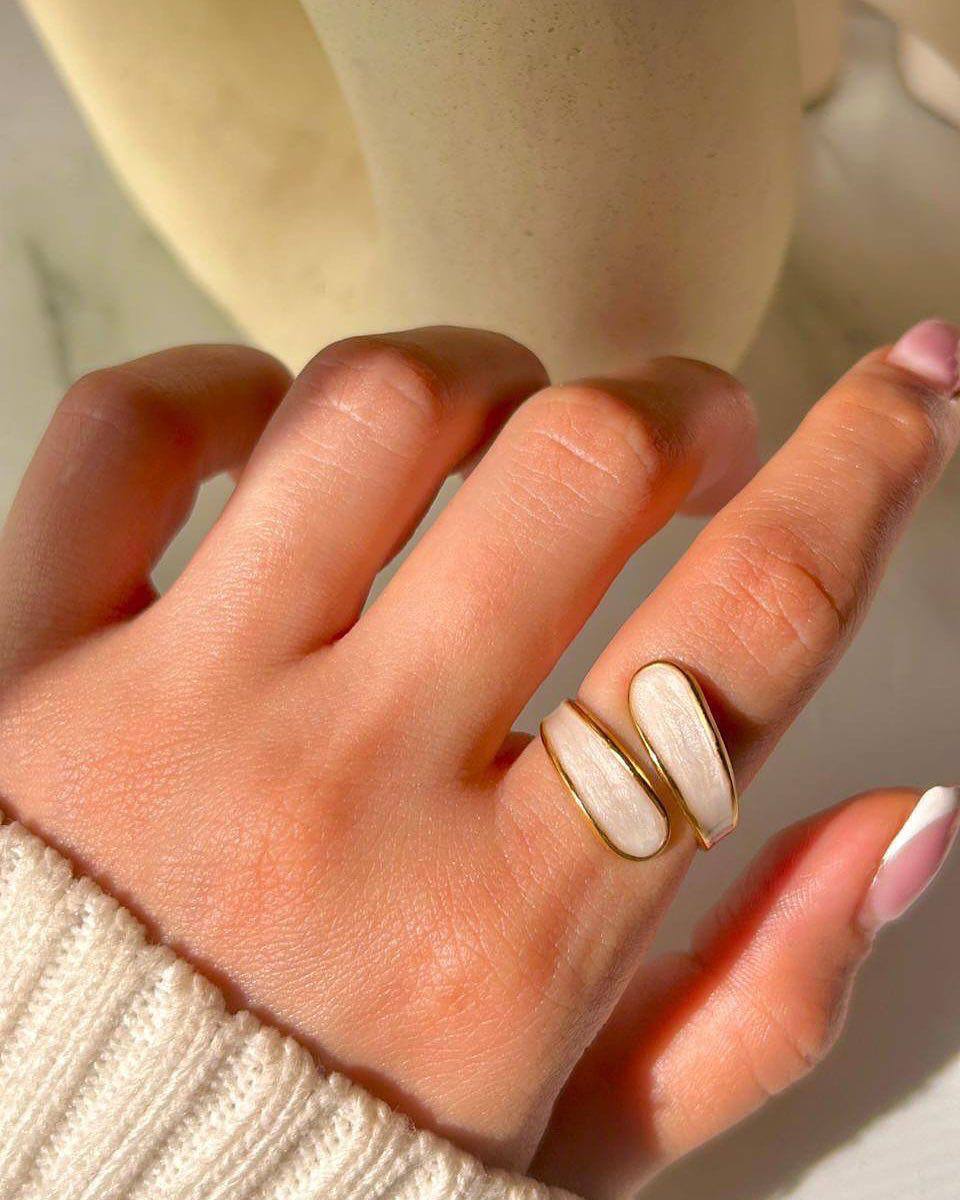 White Hug Ring