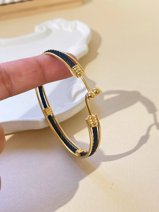 Black Bangle